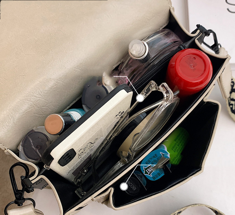 New Western Style Casual Messenger Bag - Image 5