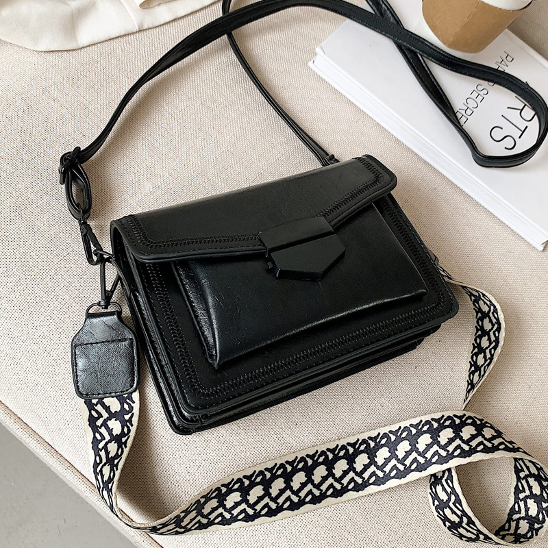 New Western Style Casual Messenger Bag - Image 2