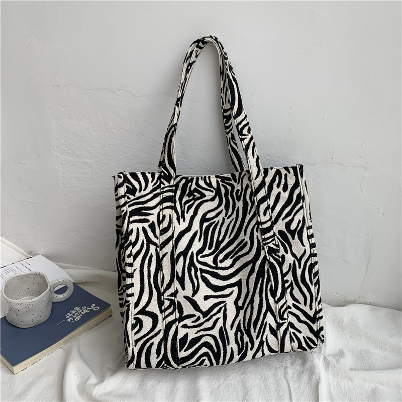 Girls' Large Capacity Student Shoulder Bag - Image 2